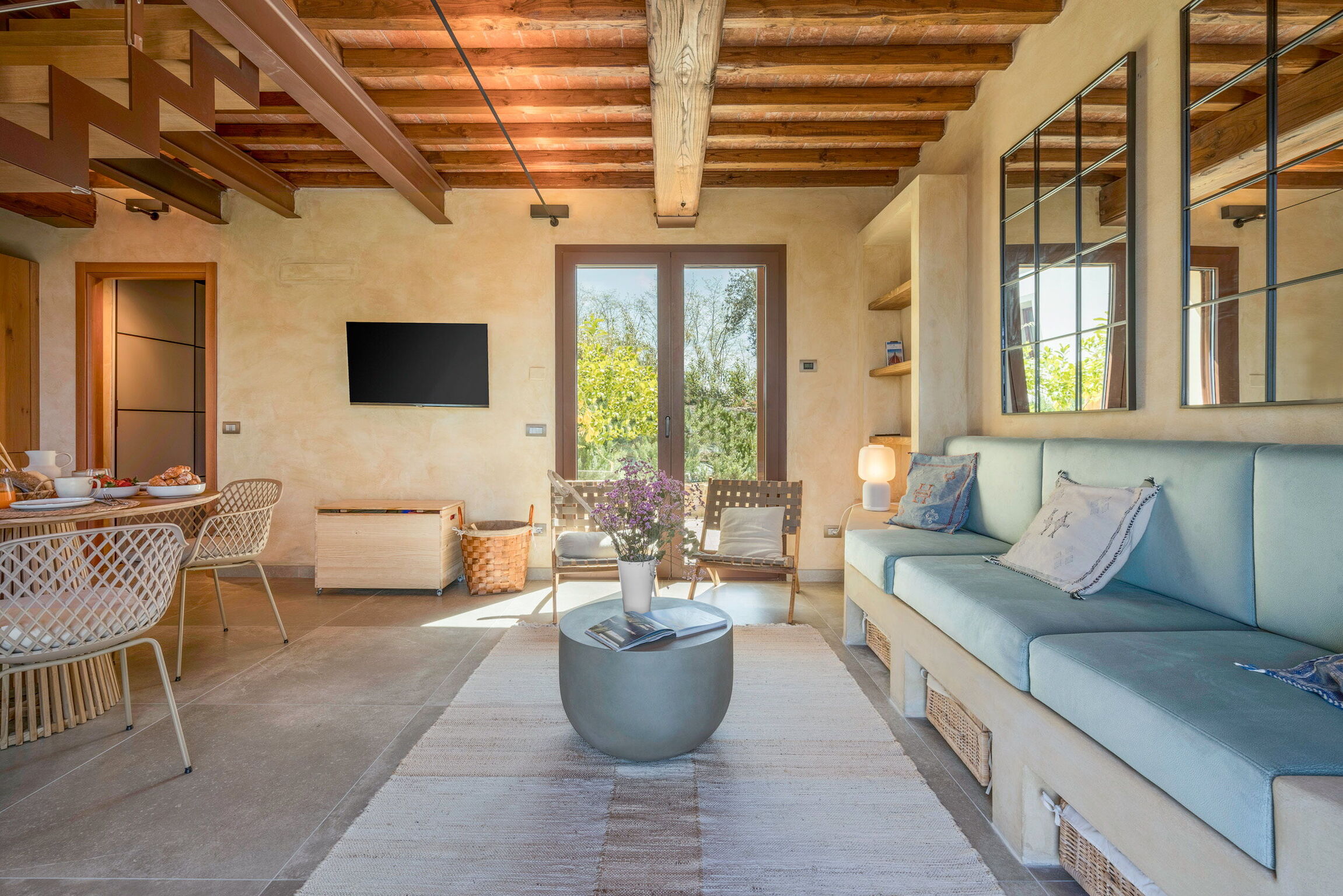 Charming Apartment with Pool in Tuscany