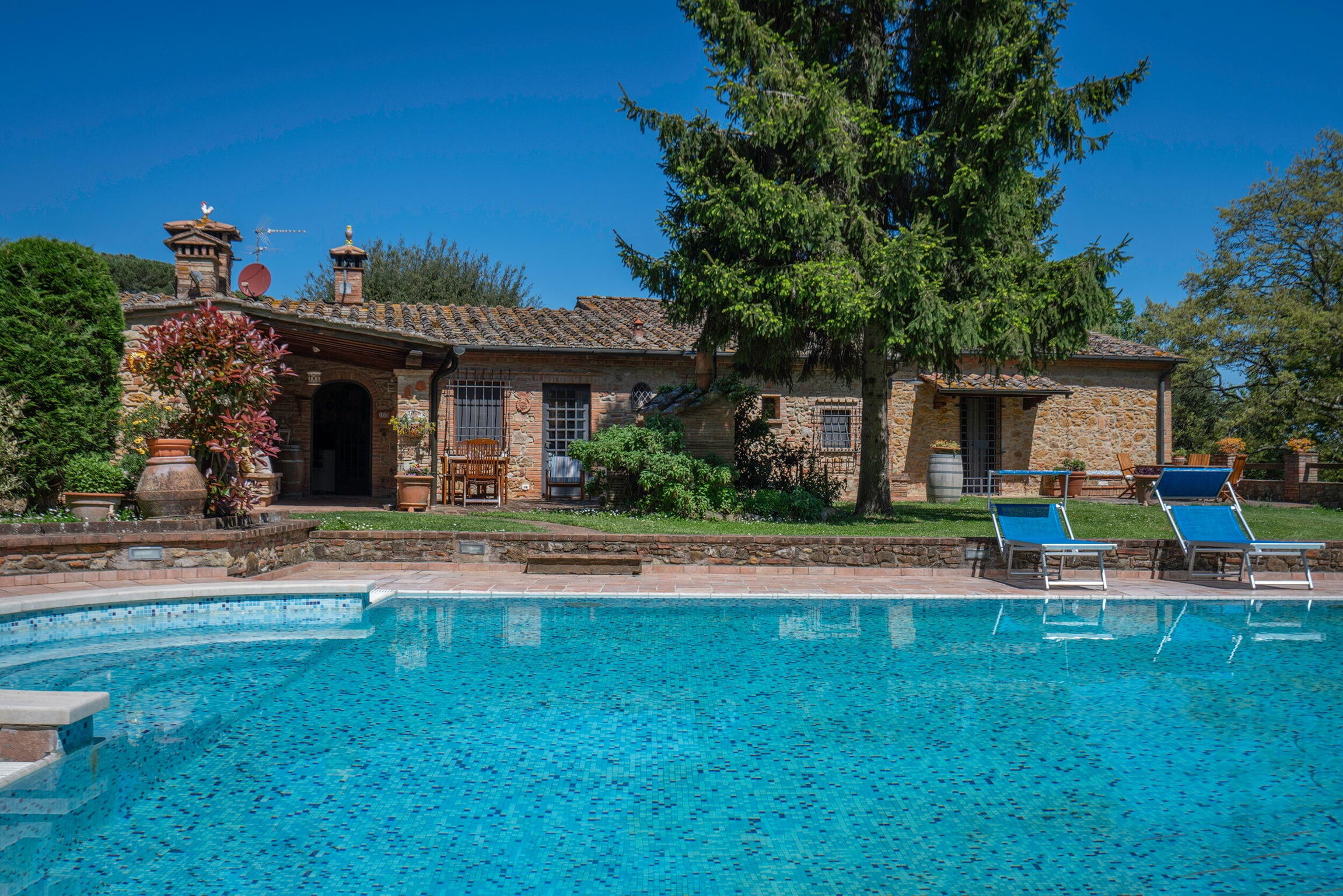 Tranquil Villa with Pool in Gambassi Terme