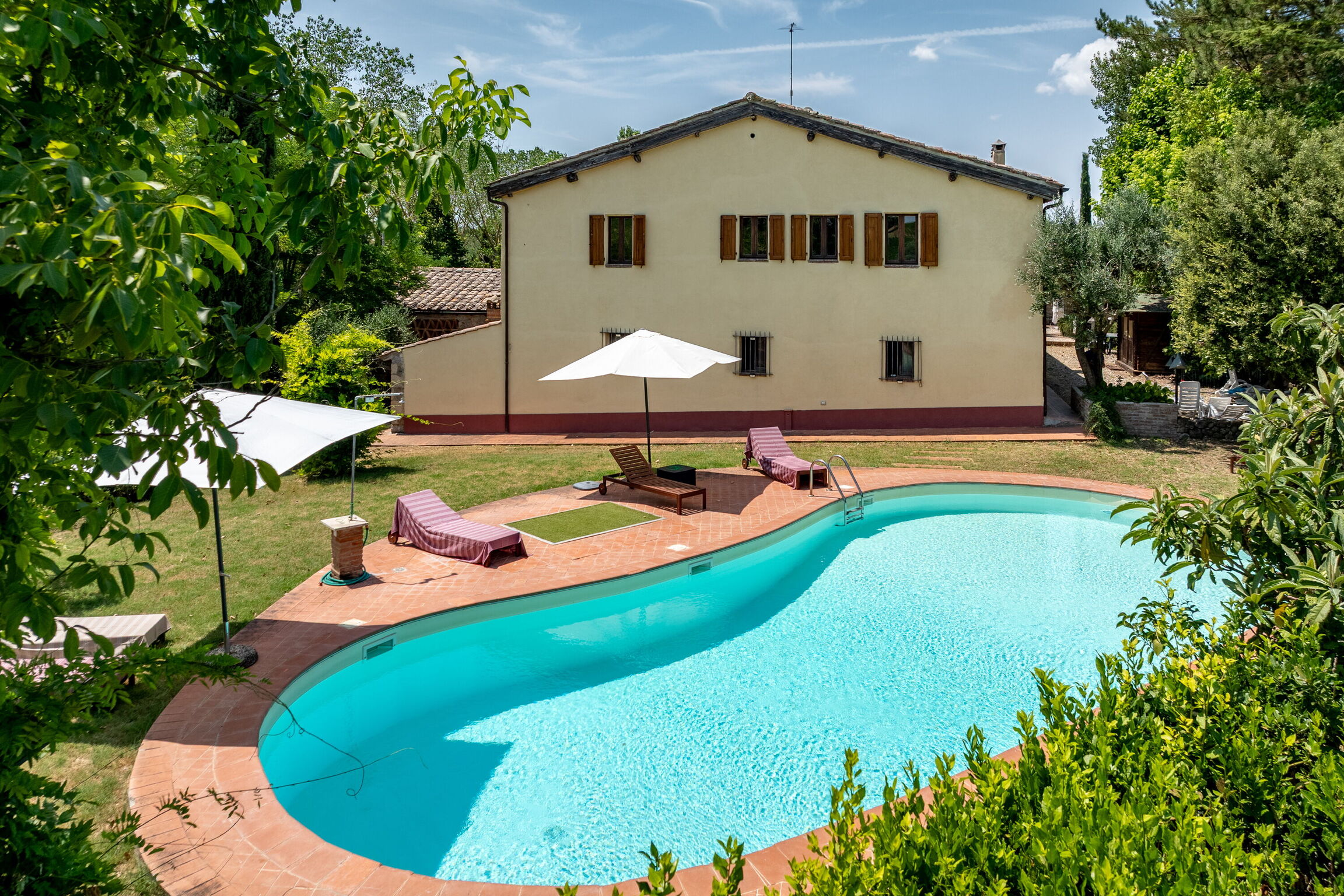 Private Pool Villa in Lornano, Tuscany