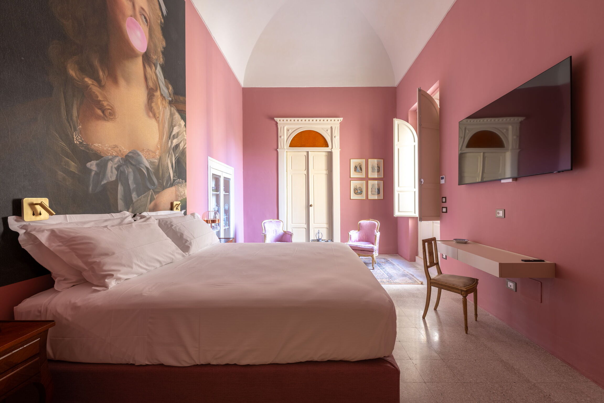 Garden View Two Bedroom Apartment in Puglia