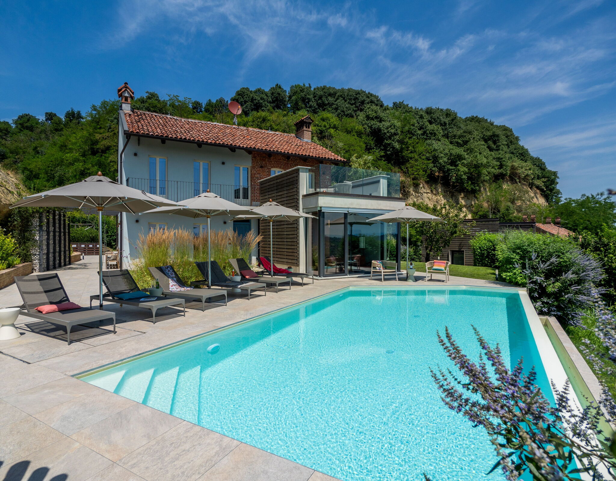 Balcony Three Bedroom Villa in Piedmont
