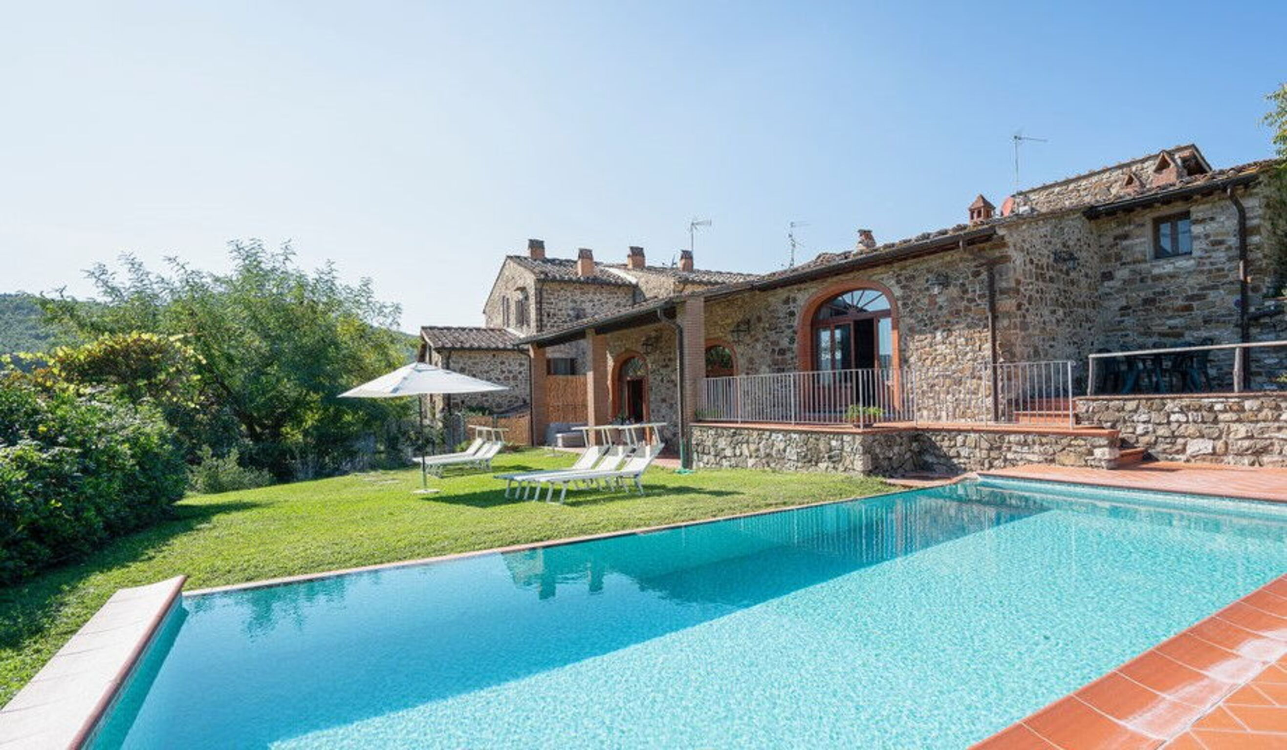 Charming Terrace Villa in Greve In Chianti